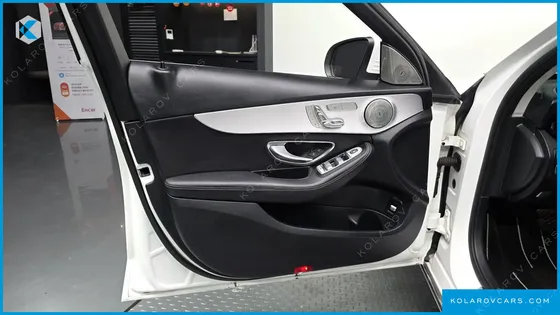 MERCEDES C-CLASS C220 D AVANTGARDE