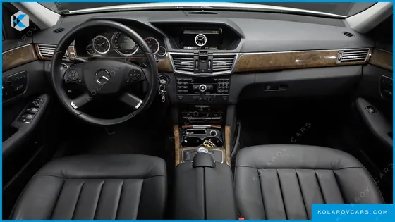 MERCEDES E-CLASS E300 ELEGANCE