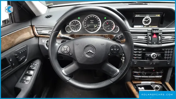 MERCEDES E-CLASS E300 ELEGANCE