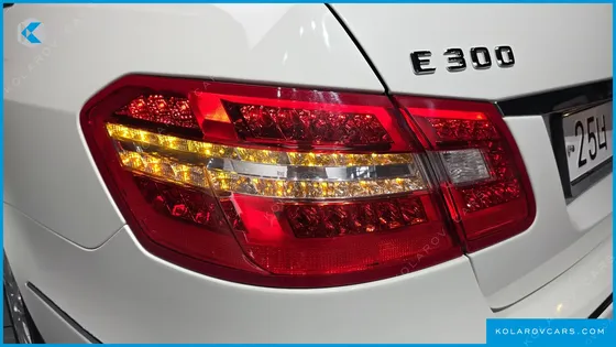 MERCEDES E-CLASS E300 ELEGANCE