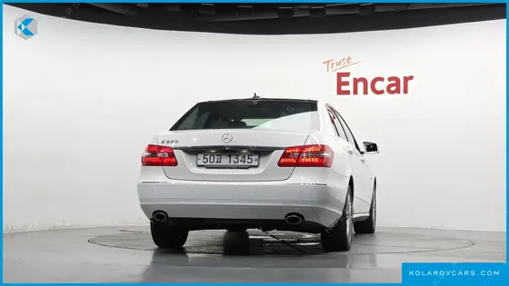 MERCEDES E-CLASS E300 ELEGANCE