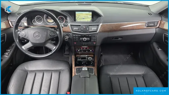MERCEDES E-CLASS E300 ELEGANCE