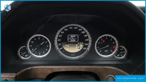 MERCEDES E-CLASS E300 ELEGANCE