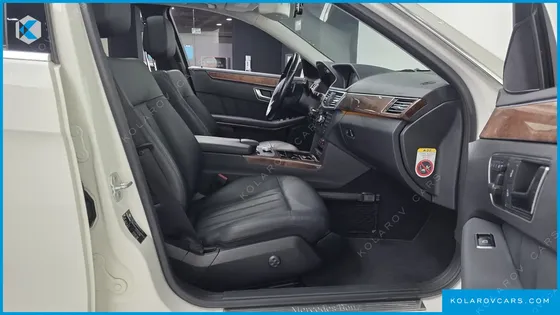 MERCEDES E-CLASS E300 ELEGANCE