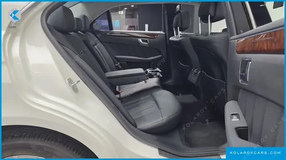 MERCEDES E-CLASS E300 ELEGANCE