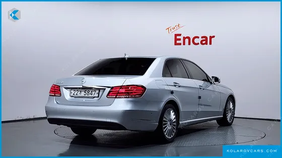 MERCEDES E-CLASS E300 ELEGANCE