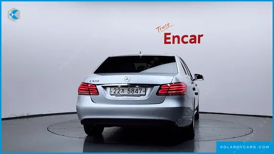 MERCEDES E-CLASS E300 ELEGANCE