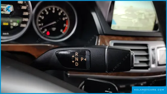 MERCEDES E-CLASS E300 ELEGANCE