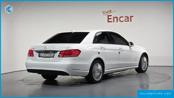 MERCEDES E-CLASS E300 ELEGANCE