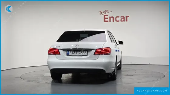 MERCEDES E-CLASS E300 ELEGANCE