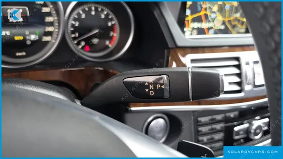 MERCEDES E-CLASS E300 ELEGANCE