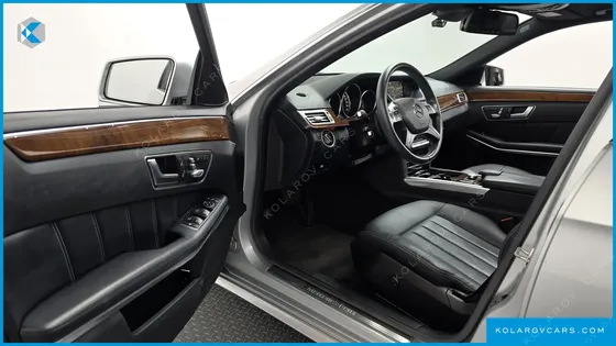 MERCEDES E-CLASS E300 ELEGANCE