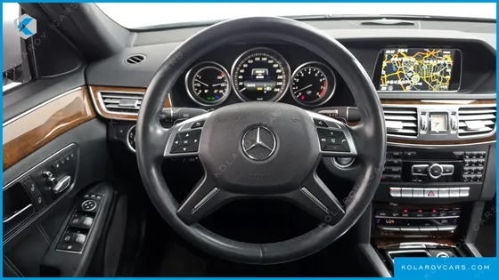 MERCEDES E-CLASS E300 ELEGANCE