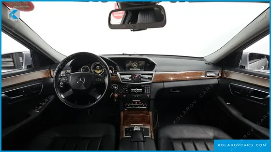 MERCEDES E-CLASS E300 ELEGANCE