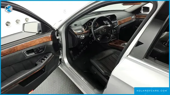 MERCEDES E-CLASS E300 ELEGANCE