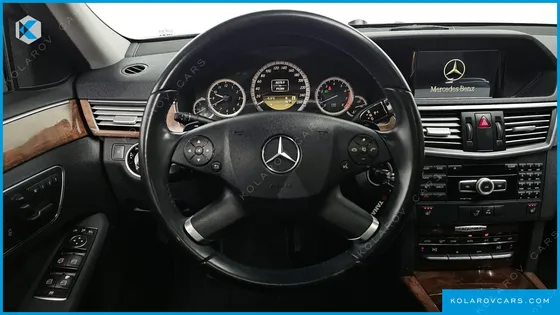 MERCEDES E-CLASS E300 ELEGANCE
