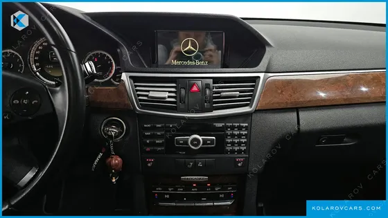 MERCEDES E-CLASS E300 ELEGANCE