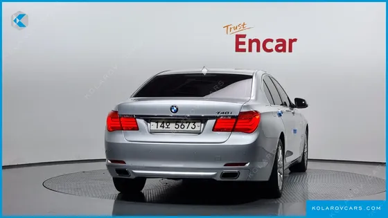 BMW 7 SERIES 740I