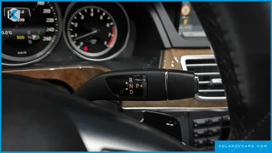 MERCEDES E-CLASS E200 ELEGANCE