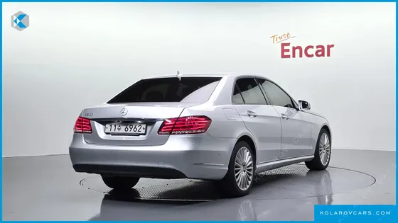 MERCEDES E-CLASS E300 ELEGANCE