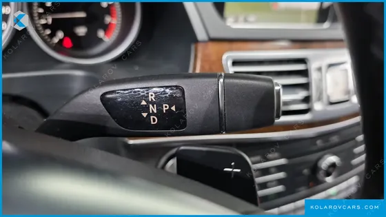 MERCEDES E-CLASS E300 ELEGANCE