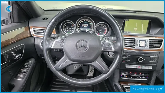 MERCEDES E-CLASS E300 ELEGANCE