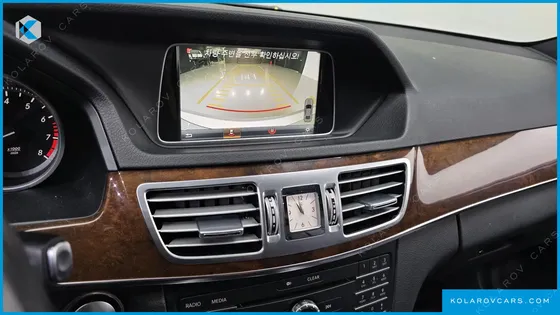 MERCEDES E-CLASS E300 ELEGANCE