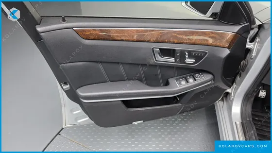 MERCEDES E-CLASS E300 ELEGANCE