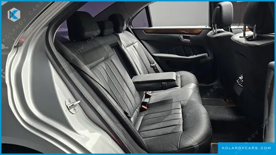 MERCEDES E-CLASS E300 ELEGANCE