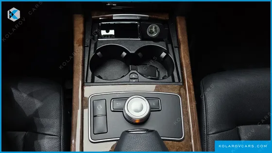 MERCEDES E-CLASS E300 ELEGANCE