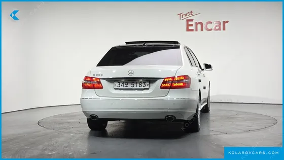 MERCEDES E-CLASS E300 ELEGANCE
