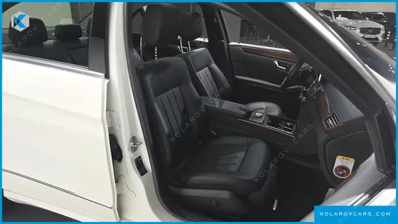 MERCEDES E-CLASS E300 ELEGANCE