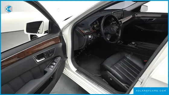 MERCEDES E-CLASS E300 ELEGANCE