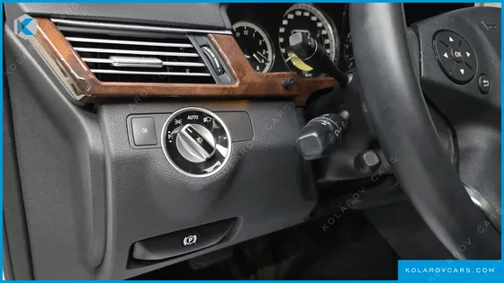 MERCEDES E-CLASS E300 ELEGANCE