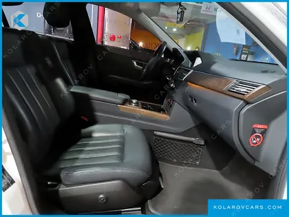 MERCEDES E-CLASS E300 ELEGANCE