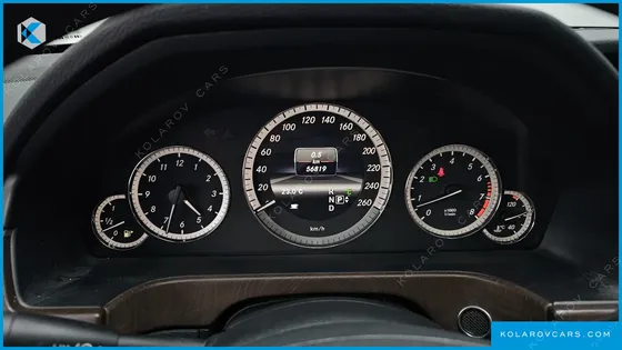 MERCEDES E-CLASS E300 ELEGANCE