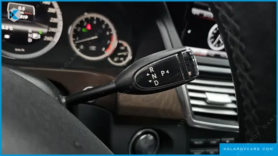 MERCEDES E-CLASS E300 ELEGANCE