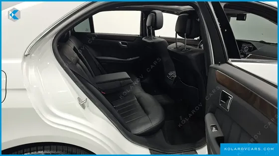 MERCEDES E-CLASS E300 ELEGANCE