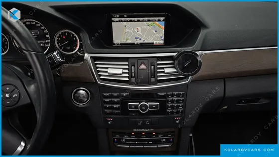 MERCEDES E-CLASS E300 ELEGANCE