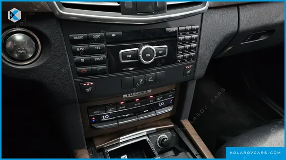 MERCEDES E-CLASS E300 ELEGANCE