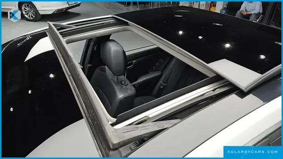 MERCEDES E-CLASS E300 ELEGANCE