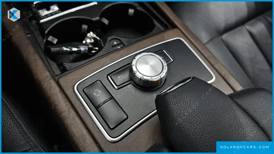 MERCEDES E-CLASS E300 ELEGANCE