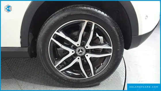 MERCEDES GLA-CLASS GLA220 PREMIUM