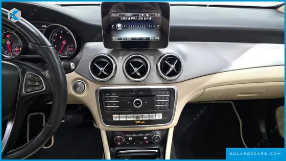 MERCEDES GLA-CLASS GLA220 PREMIUM
