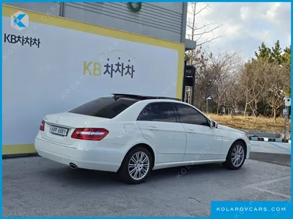 MERCEDES E-CLASS E300 ELEGANCE