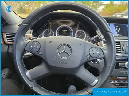 MERCEDES E-CLASS E300 ELEGANCE