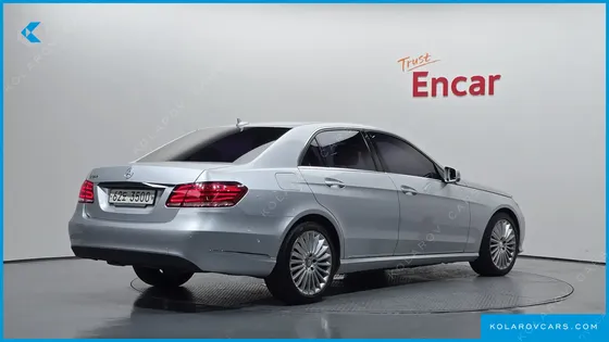 MERCEDES E-CLASS E300 ELEGANCE