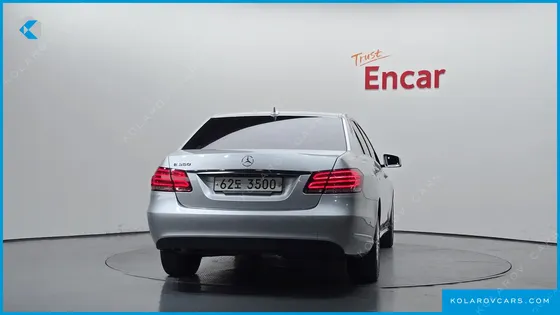 MERCEDES E-CLASS E300 ELEGANCE