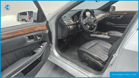 MERCEDES E-CLASS E300 ELEGANCE