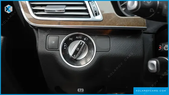 MERCEDES E-CLASS E300 ELEGANCE